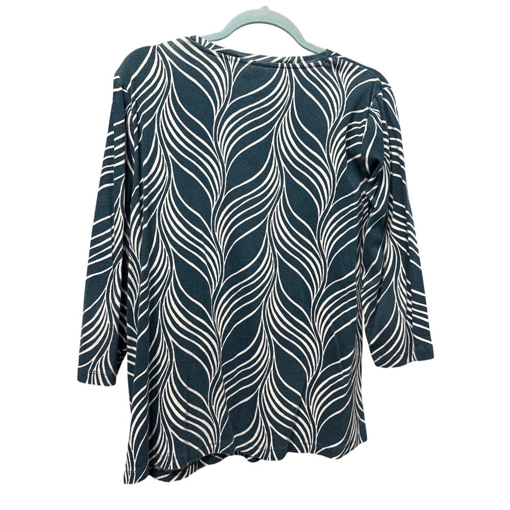 Chicos Womens V-Neck 3/4 Sleeve Top With Button Accent Size 3 Green Leaf Print - Picture 4 of 8